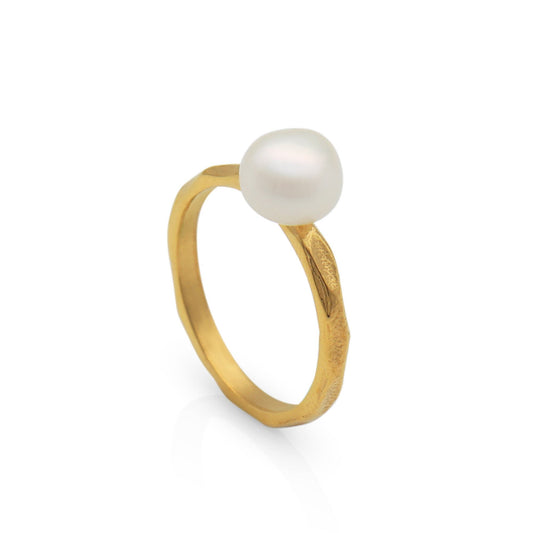 The Single Pearl Ring