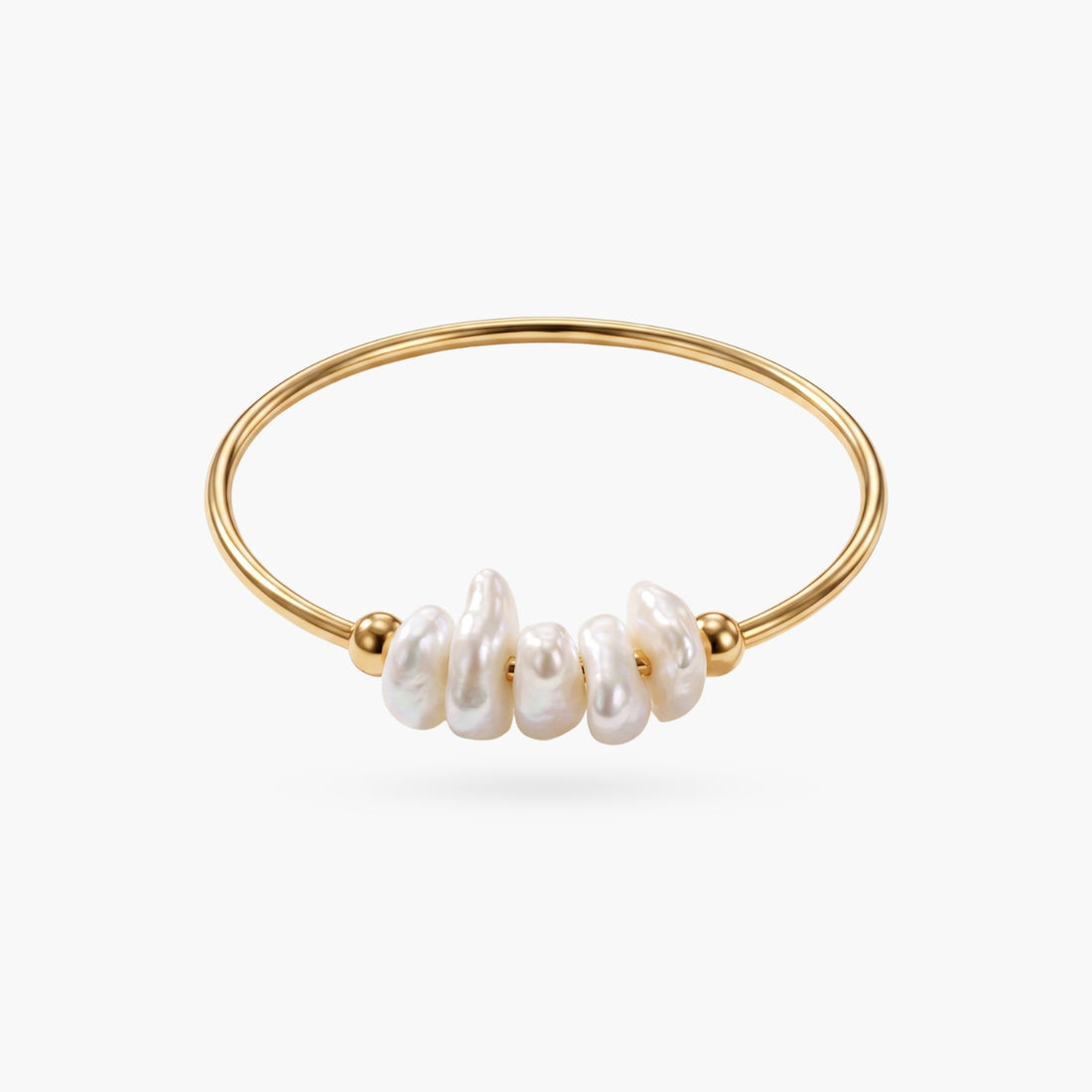 The Dainty Circle Ring With Pearls