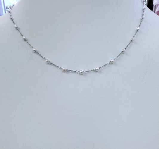 Dainty Pearl Short GG Silver Necklace