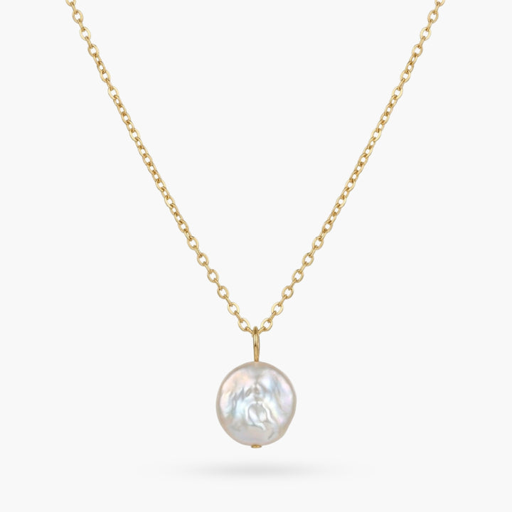 Getting Fresh Disc Pearl Gold Necklace
