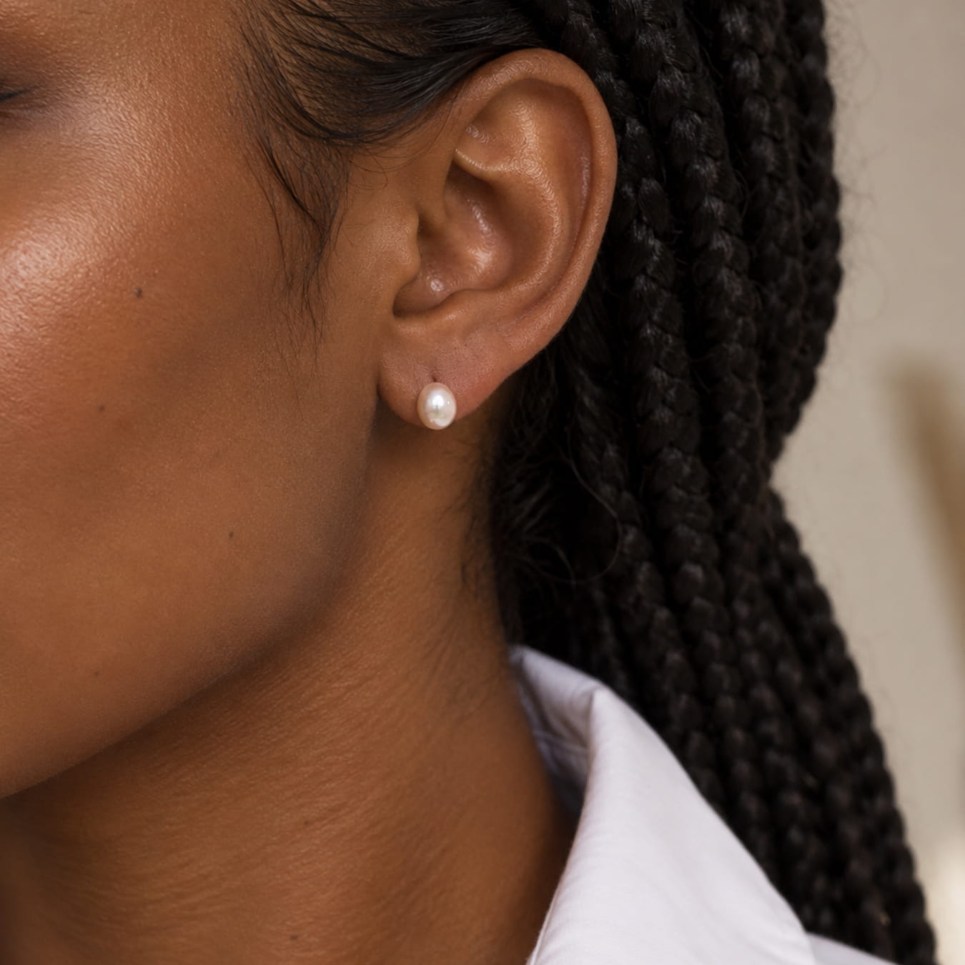 The Single Pearl Studs