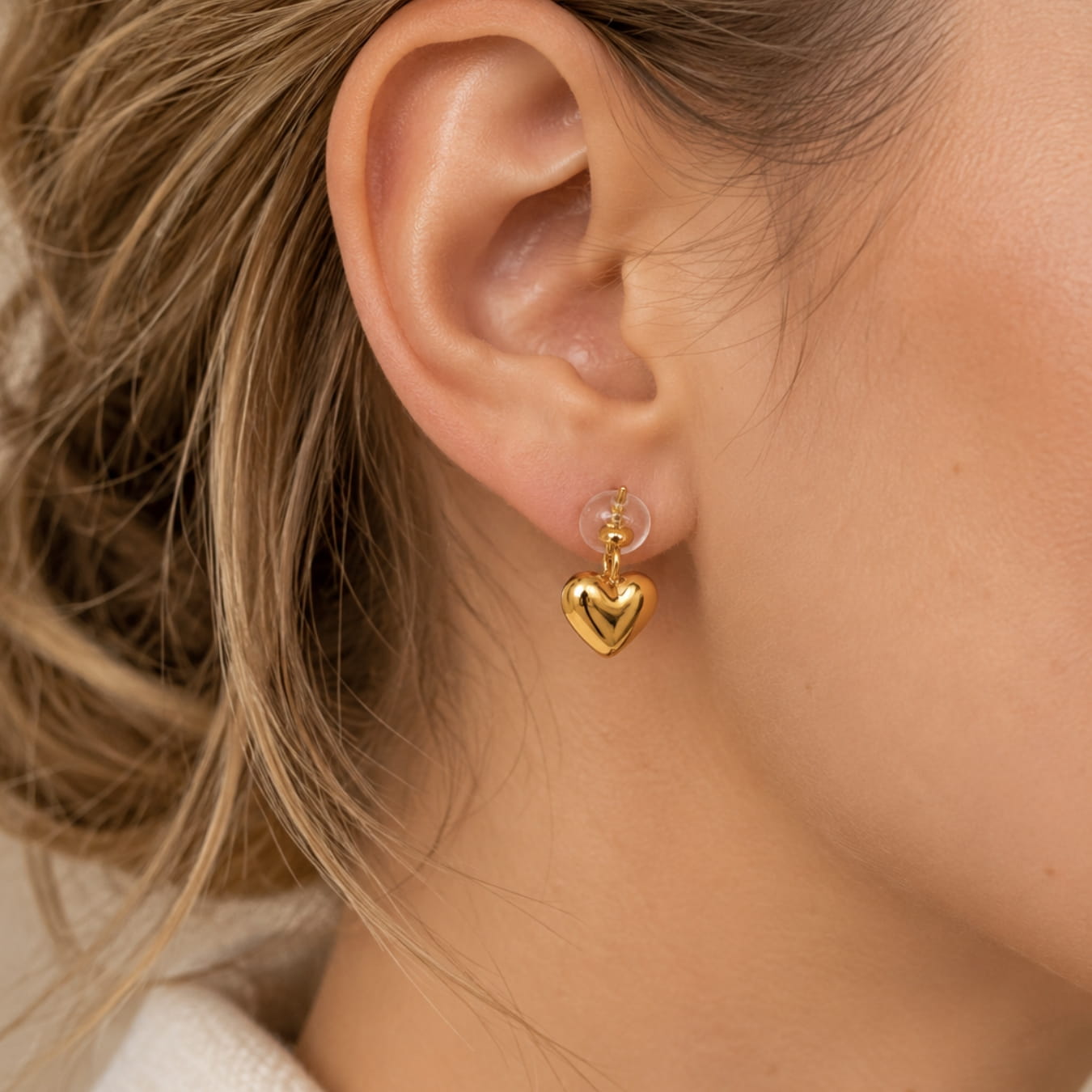 The Stud Heart Earrings