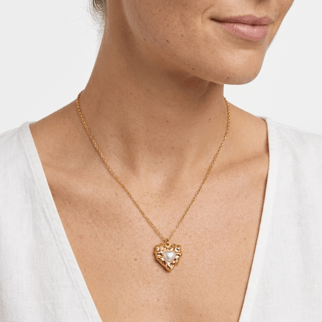 Vintage Pearl Heart Gold Necklace