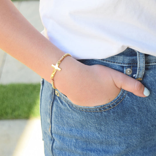 Faith Bracelet in Gold