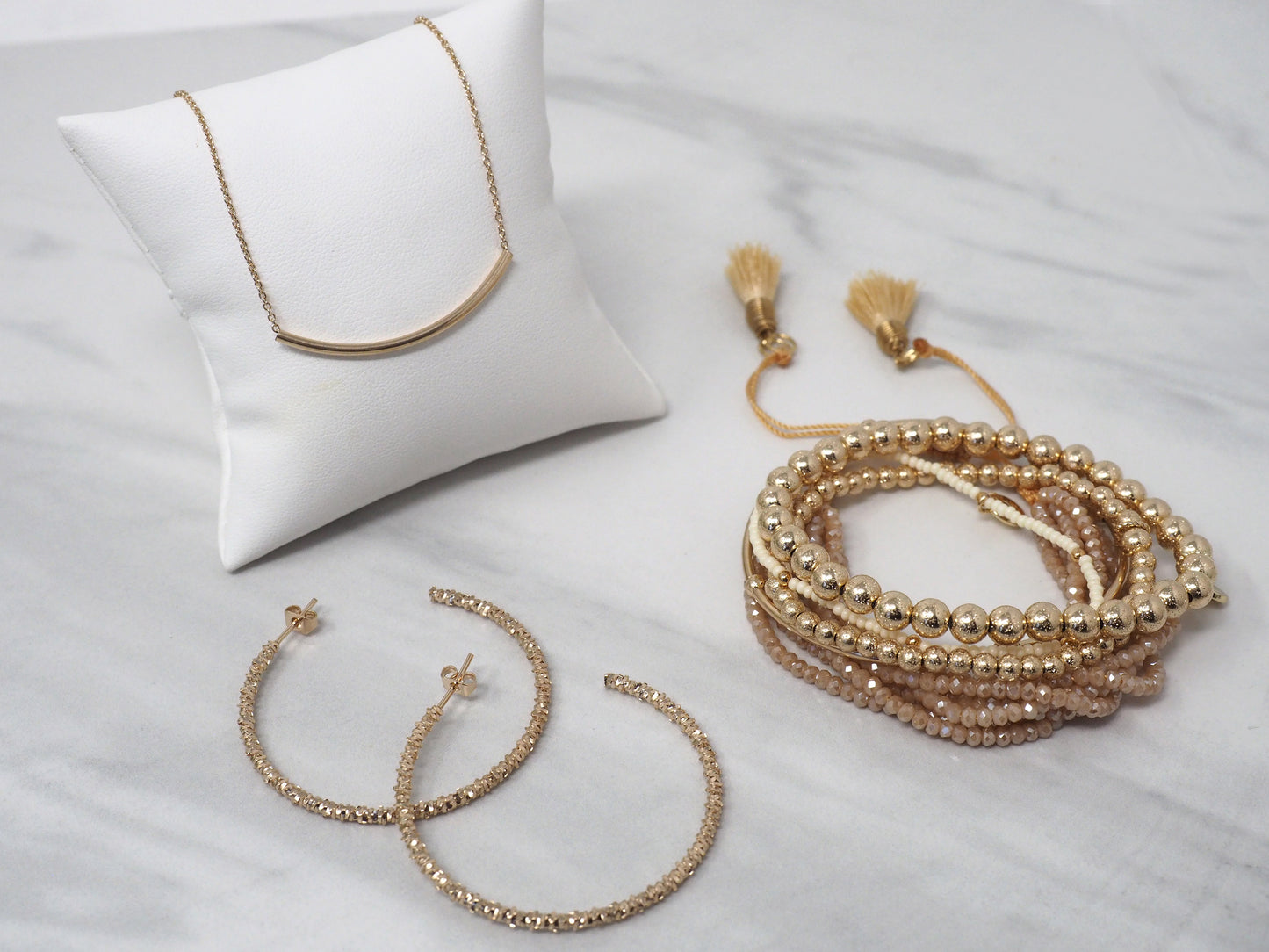 The Subtle Smile Necklace