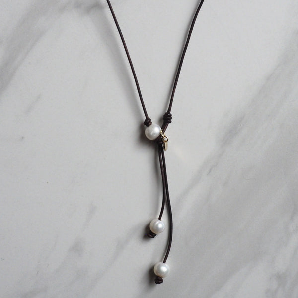 The Victoria Necklace in Pearl and Leather